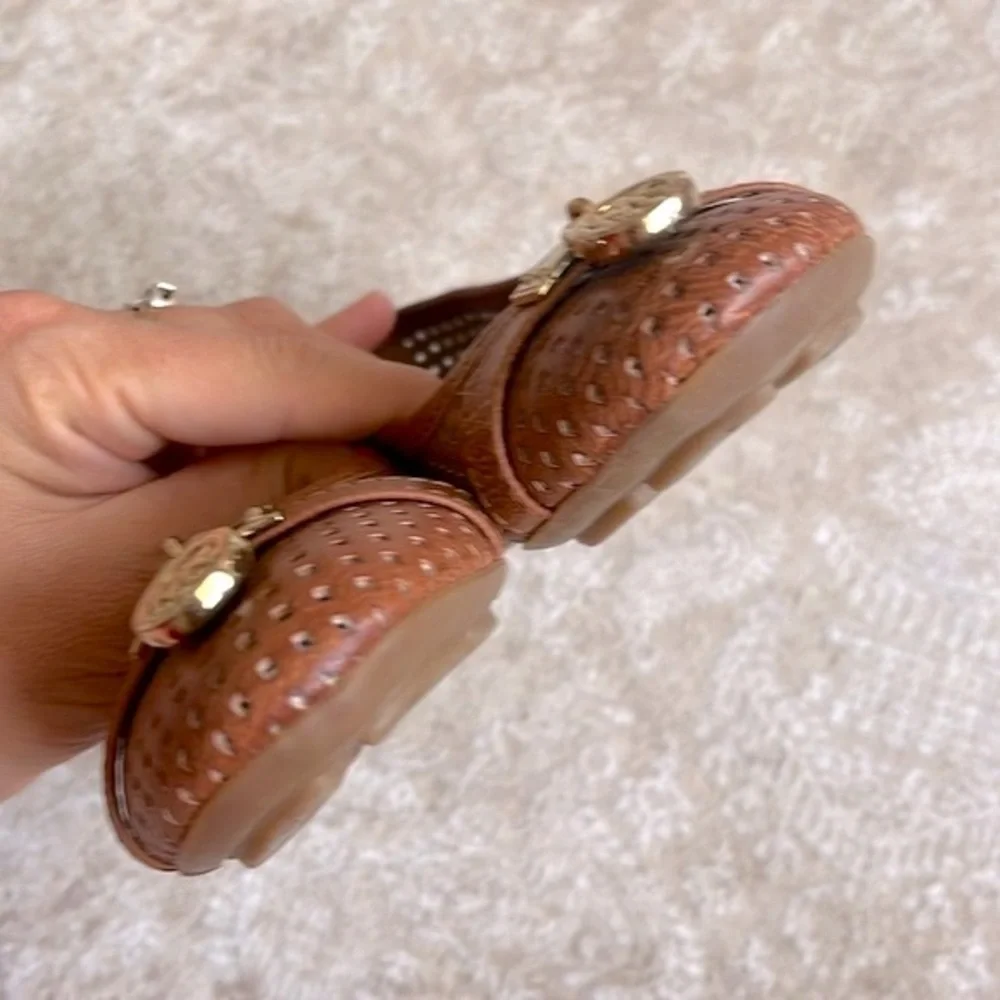 Brand New Michael Kors Yvette Cognac Flats Slip On Shoes Gold Tone Locket Accent
